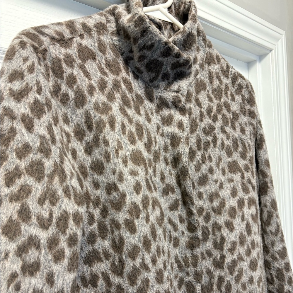 Old Navy Gray Leopard Coat M Tall